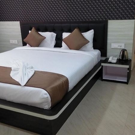 The Four Season Hotel Dimāpur Exteriér fotografie